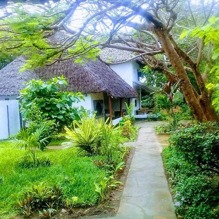 Diani Banda Cottages Diani Beach Luaran gambar