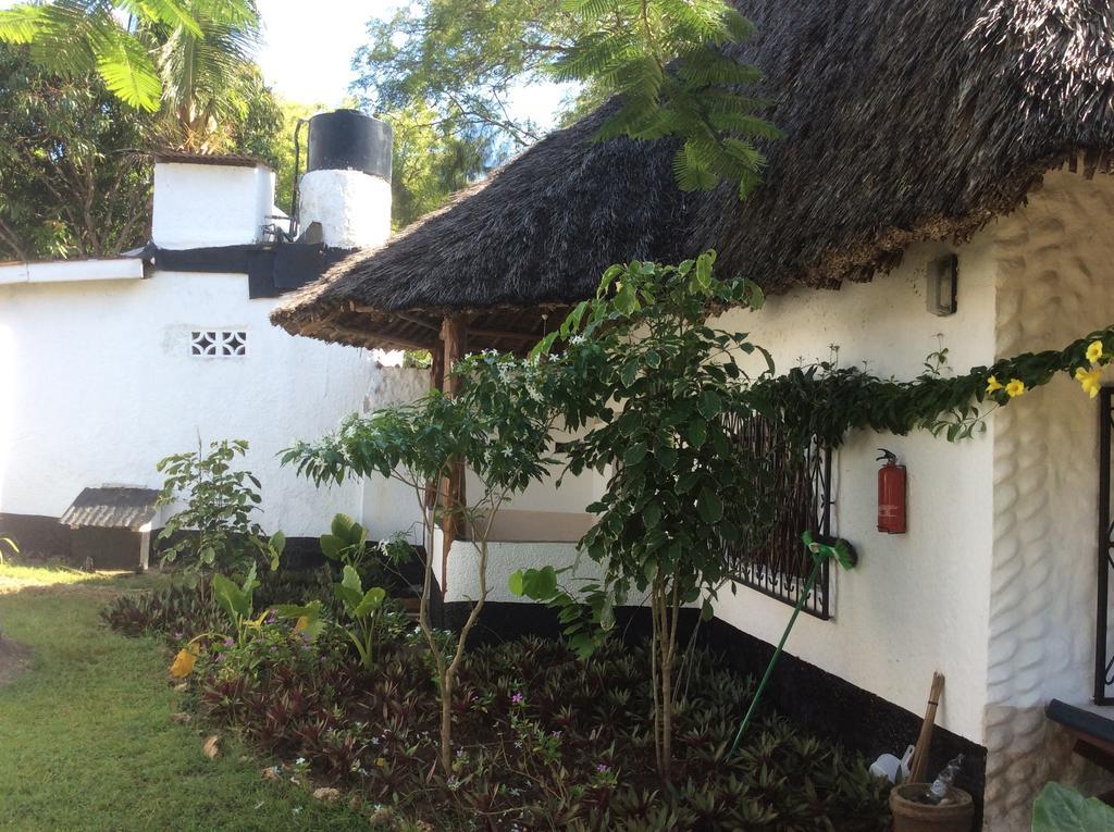 Diani Banda Cottages Diani Beach Luaran gambar