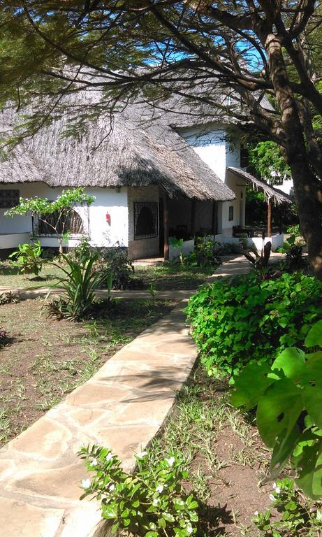 Diani Banda Cottages Diani Beach Luaran gambar